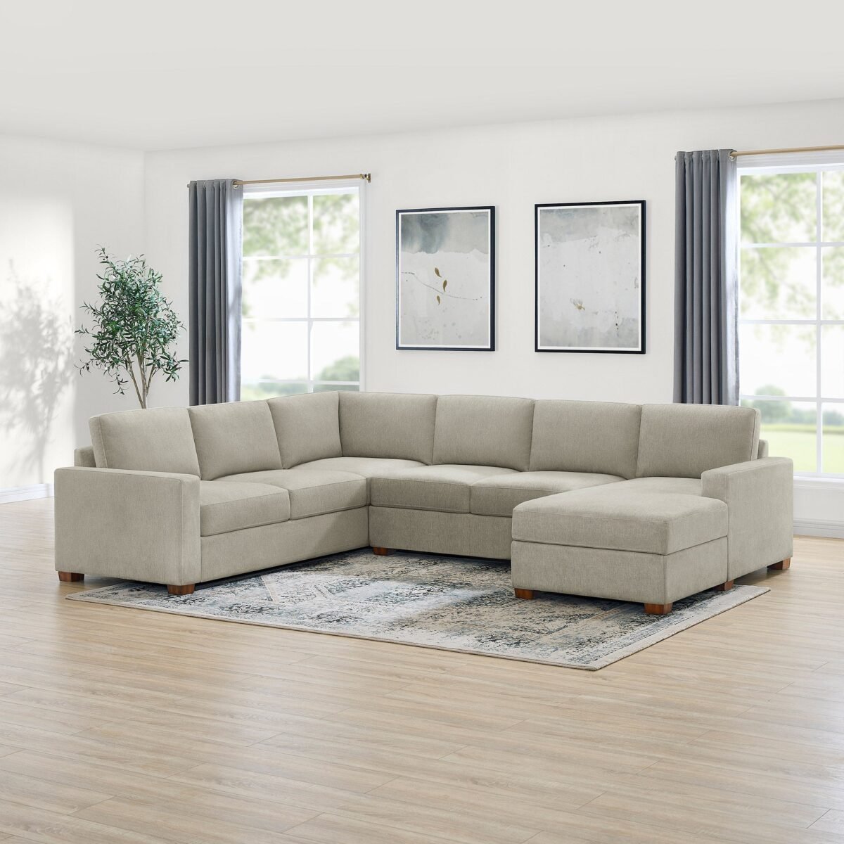 Thomasville Glenn Fabric Sectional with Storage Chaise - Image 1